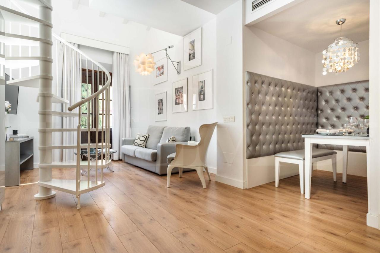 Loft Duplex With Private Terrace - Historic Center By Rems Apartment มาลากา ภายนอก รูปภาพ